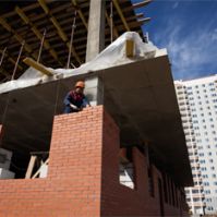 Объем жилья, введеного в эксплуатацию в 2012 году в России, составил 65 млн кв. метров