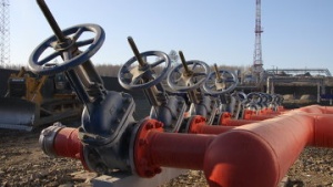 На 49,5 долларов с тонны поднимается пошлина на экспорт нефти из РФ 1 апреля
