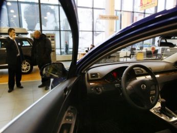 2,85 млн автомобилей будет куплено в России в 2012 году