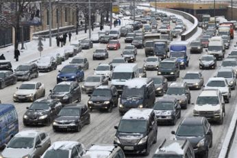 36,9 млн легковых автомобилей насчитывается в России